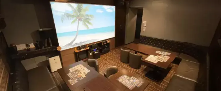 ソファーシートもあり、ゆったり歓談も可能です。