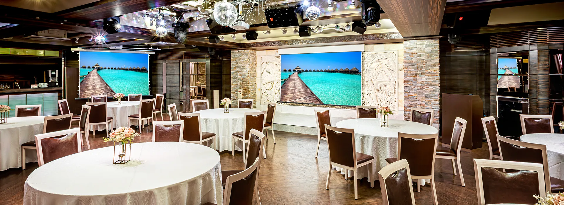 2F グレースバリ ～ブラン～　40名様～150名様におすすめ　最大120名様着席可能な大型会場